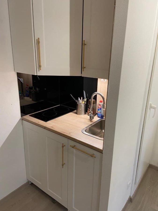 Esplanade Apartment *